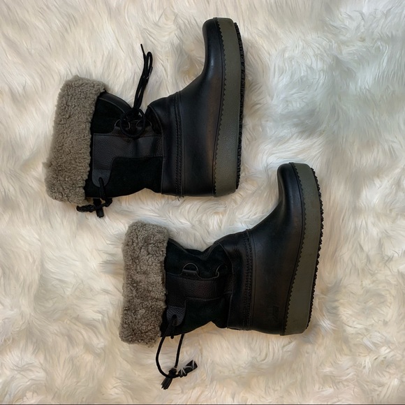 LL Bean Winter Boots - Picture 3 of 12